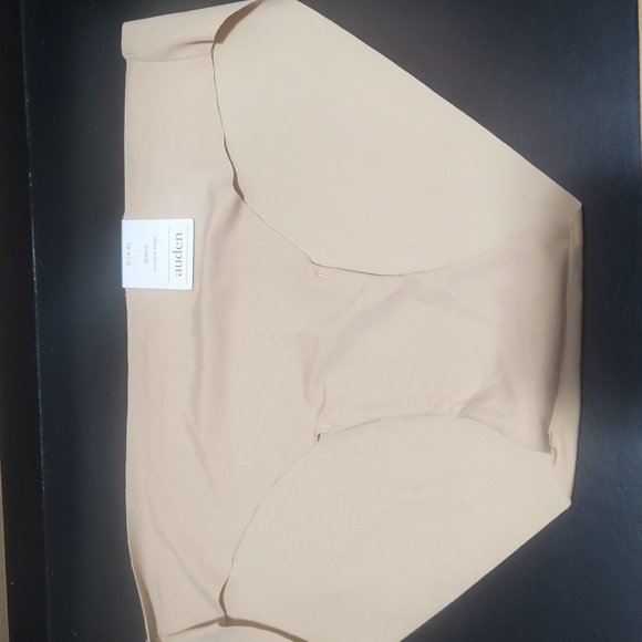 XS 2 pairs briefs, 4 thongs and 3 bikini style panties - Picture 9 of 10